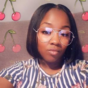 Meet your Posher, Ebony